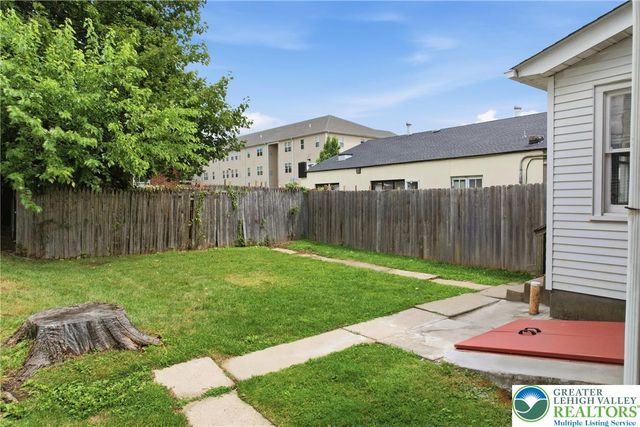 7 East Elizabeth Avenue, Bethlehem City, PA 18018