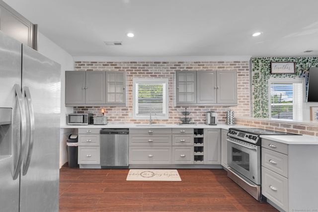 17 Lake Plymouth Boulevard, Plymouth, CT 06782