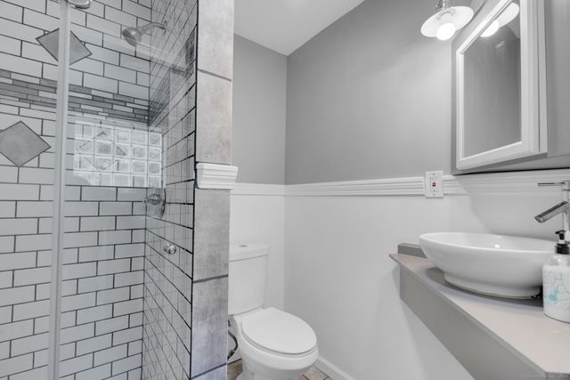 17 Lake Plymouth Boulevard, Plymouth, CT 06782