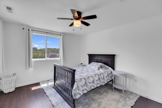 17 Lake Plymouth Boulevard, Plymouth, CT 06782