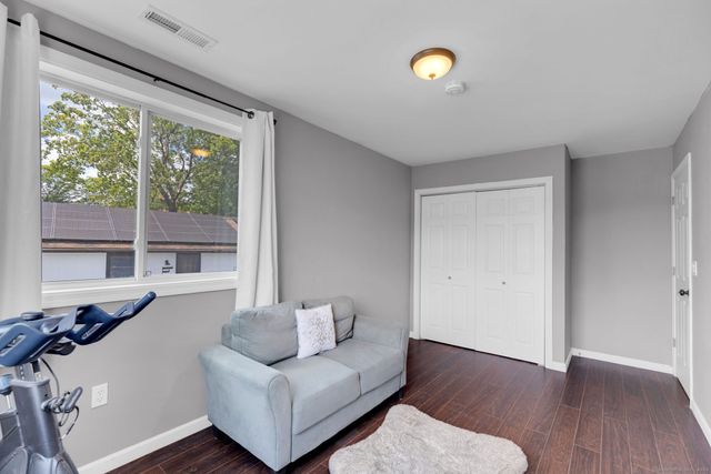 17 Lake Plymouth Boulevard, Plymouth, CT 06782