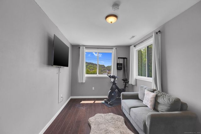 17 Lake Plymouth Boulevard, Plymouth, CT 06782