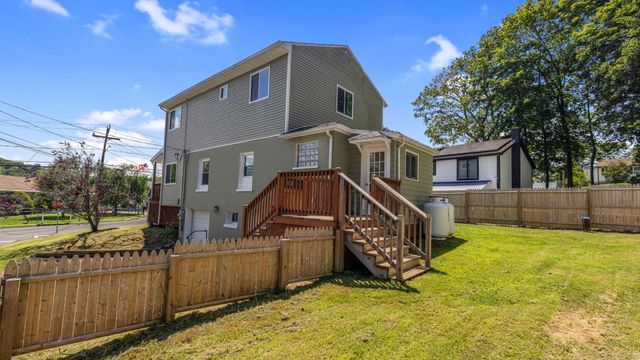 17 Lake Plymouth Boulevard, Plymouth, CT 06782