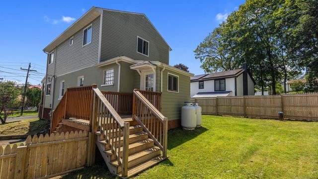17 Lake Plymouth Boulevard, Plymouth, CT 06782