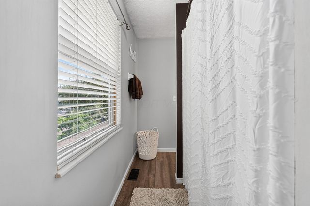 4859 Whisper Cove Court, Columbus, OH 43230