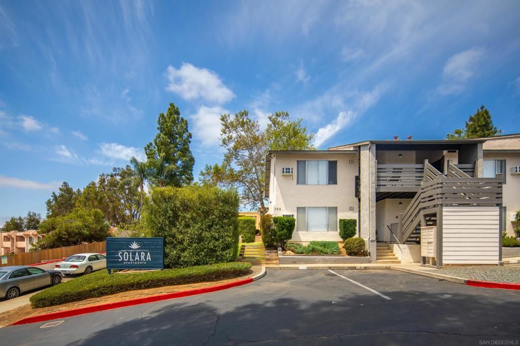 Image 11 of property listing at 725 Alturas Lane, Fallbrook, CA 92028