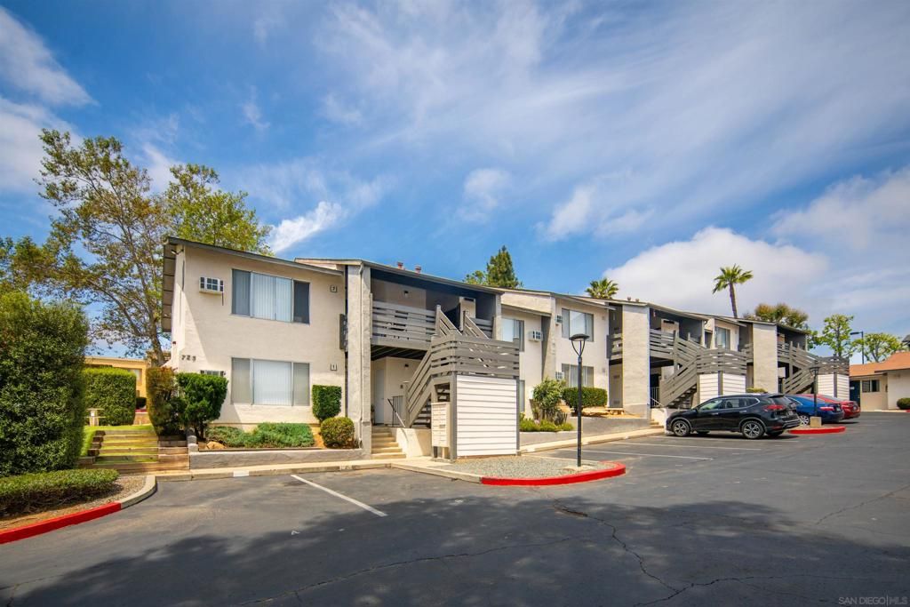 Image 14 of property listing at 725 Alturas Lane, Fallbrook, CA 92028