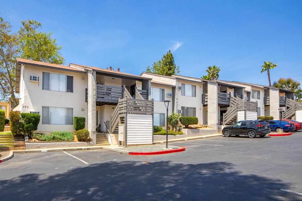 Image 18 of property listing at 725 Alturas Lane, Fallbrook, CA 92028
