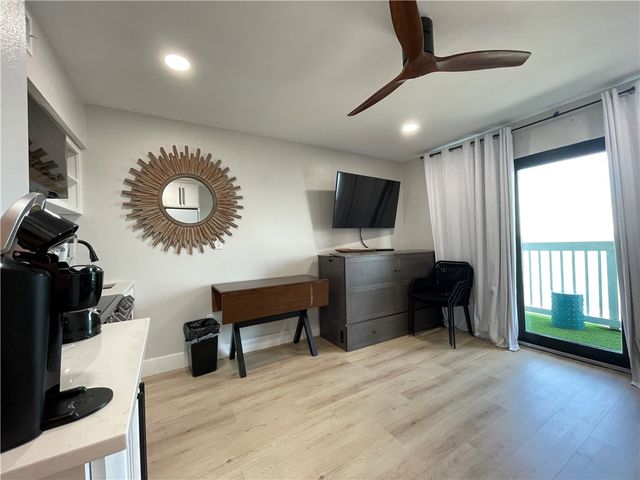 3938 Surfside Blvd 2305, Corpus Christi, TX 78402