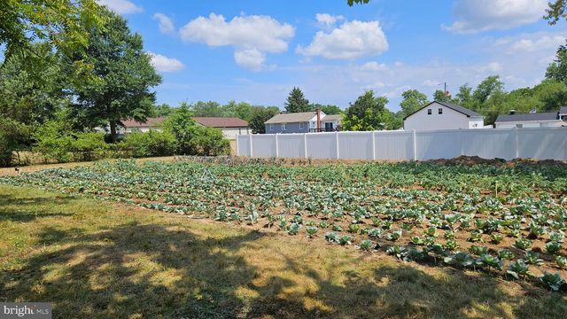 5908 AUTH RD, Suitland, MD 20746