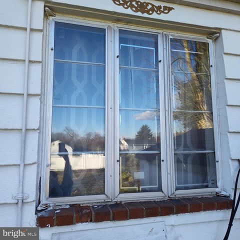 5908 AUTH RD, Suitland, MD 20746