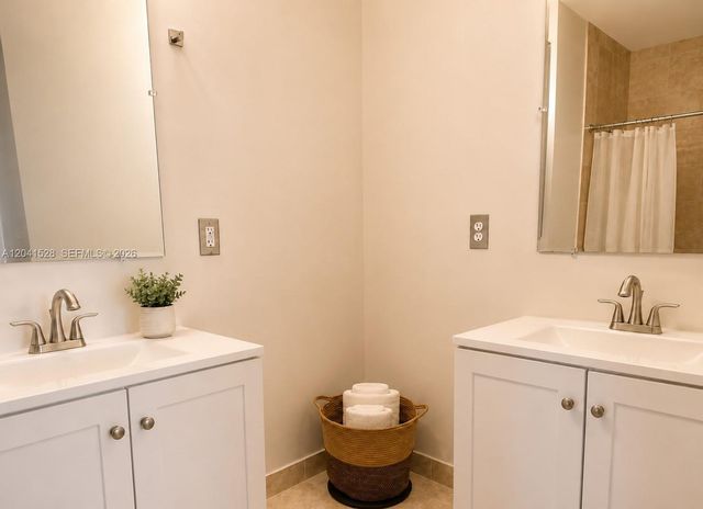 2100 Van Buren Street 421, Hollywood, FL 33020