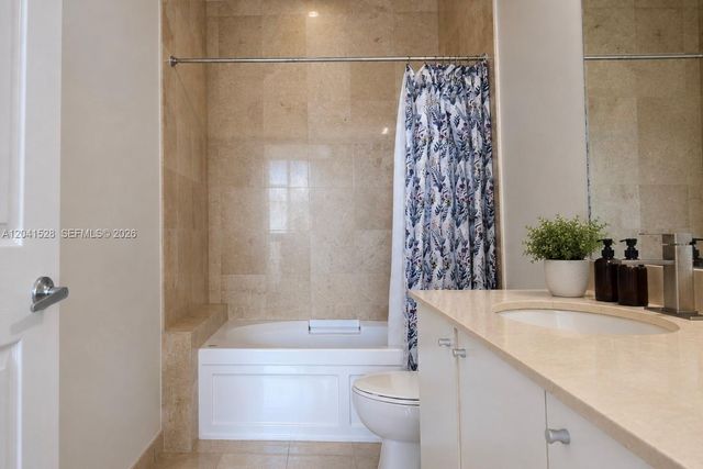 2100 Van Buren Street 421, Hollywood, FL 33020