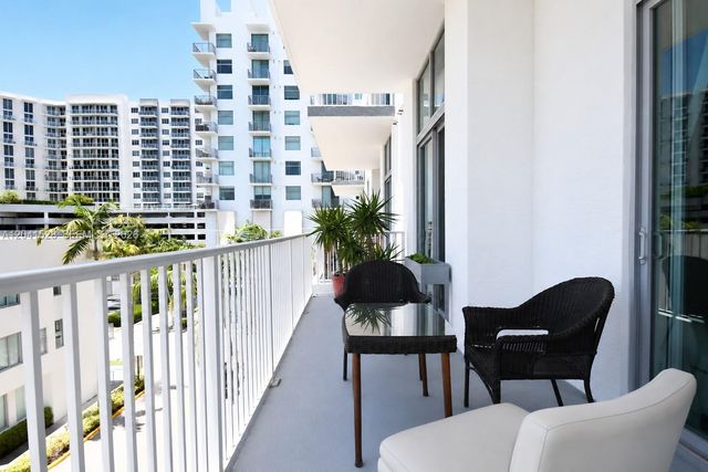 2100 Van Buren Street 421, Hollywood, FL 33020