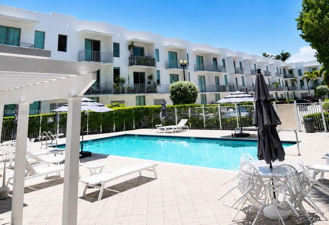 2100 Van Buren Street 421, Hollywood, FL 33020