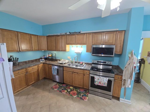 704 Grand AVENUE, Sheboygan, WI 53083