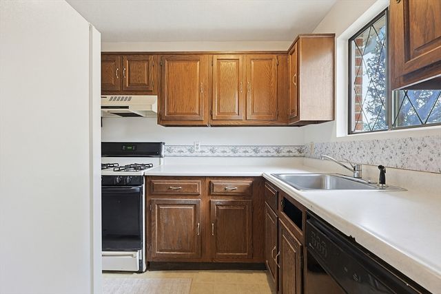 98 Farrwood Drive 98, Haverhill, MA 01835