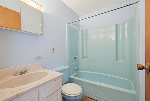98 Farrwood Drive 98, Haverhill, MA 01835