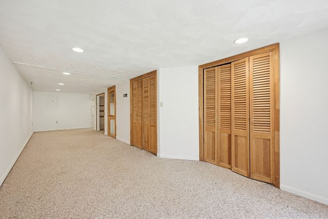 98 Farrwood Drive 98, Haverhill, MA 01835
