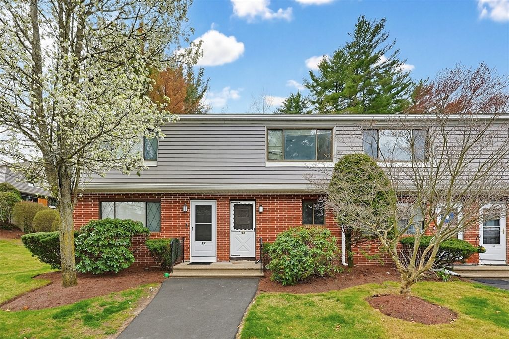 98 Farrwood Drive 98, Haverhill, MA 01835