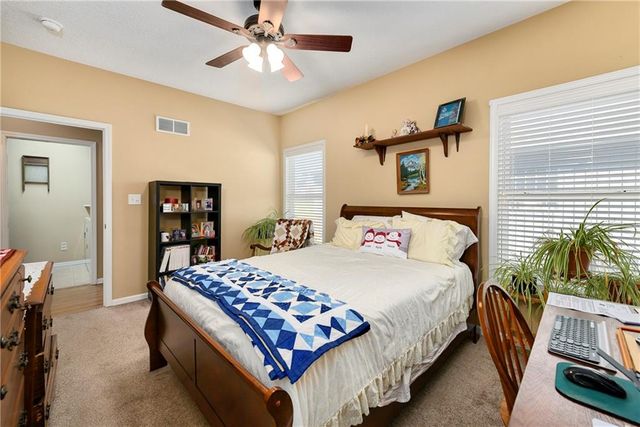 1108 SW Hoke Drive, Lee's Summit, MO 64081