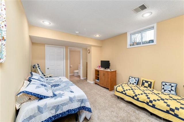 1108 SW Hoke Drive, Lee's Summit, MO 64081