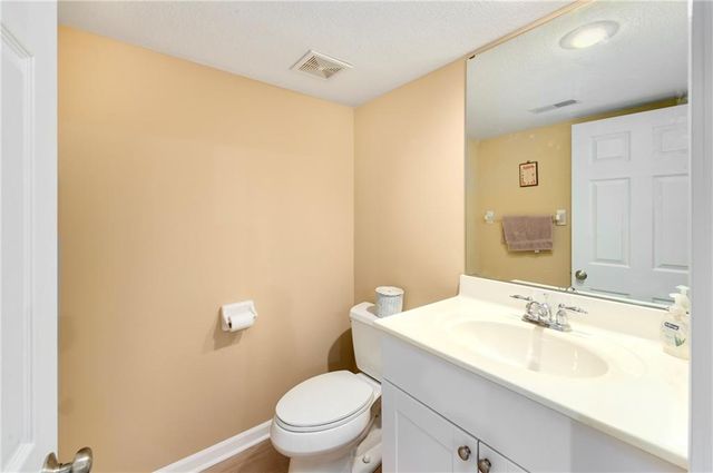 1108 SW Hoke Drive, Lee's Summit, MO 64081