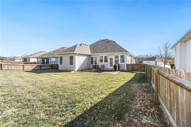 1108 SW Hoke Drive, Lee's Summit, MO 64081