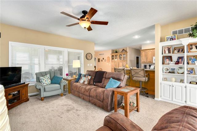 1108 SW Hoke Drive, Lee's Summit, MO 64081