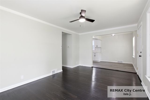 18985 Woodland Street, Harper Woods, MI 48225