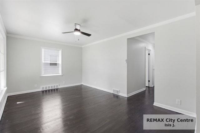 18985 Woodland Street, Harper Woods, MI 48225