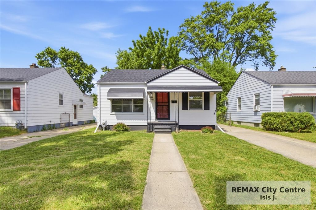 18985 Woodland Street, Harper Woods, MI 48225