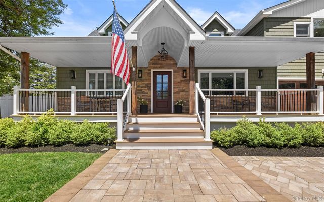 1 Aspen Avenue, Greenlawn, NY 11740