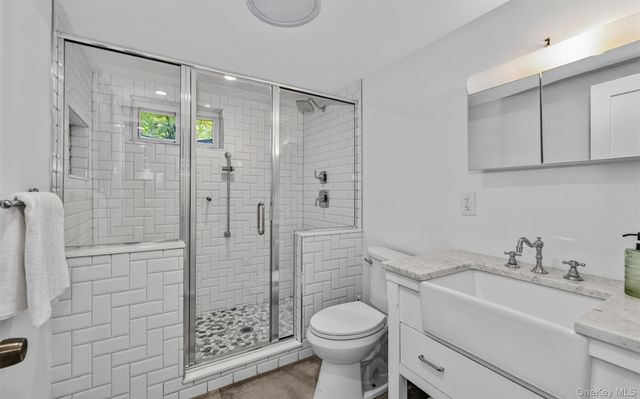 1 Aspen Avenue, Greenlawn, NY 11740