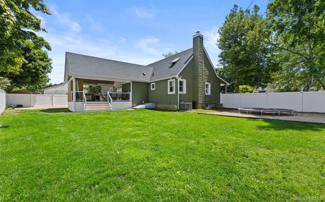 1 Aspen Avenue, Greenlawn, NY 11740