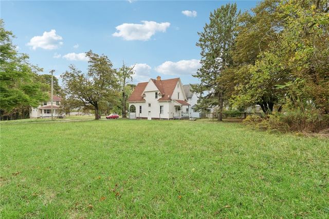 655 NEW CASTLE AVENUE, Sharon, PA 16146