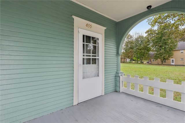 655 NEW CASTLE AVENUE, Sharon, PA 16146