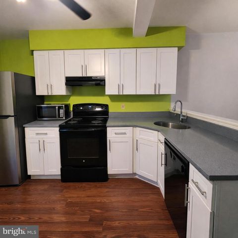 222 SPRINGWOOD DR, Bear, DE 19701