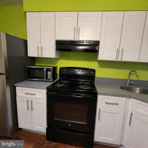 222 SPRINGWOOD DR, Bear, DE 19701