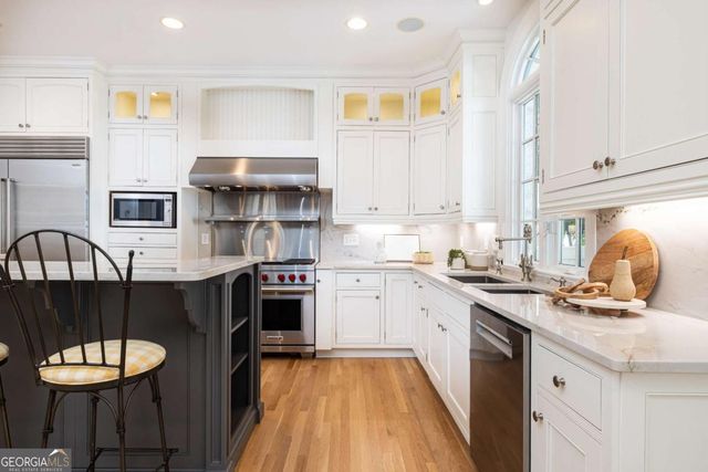 11 Park Circle NE, Atlanta, GA 30305