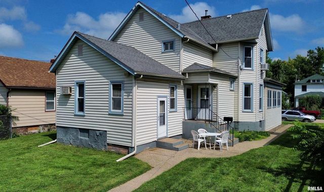 633 4TH Avenue S, Clinton, IA 52732