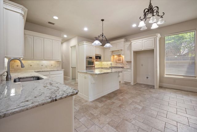10941 Yorkshire Lane, Frisco, TX 75033
