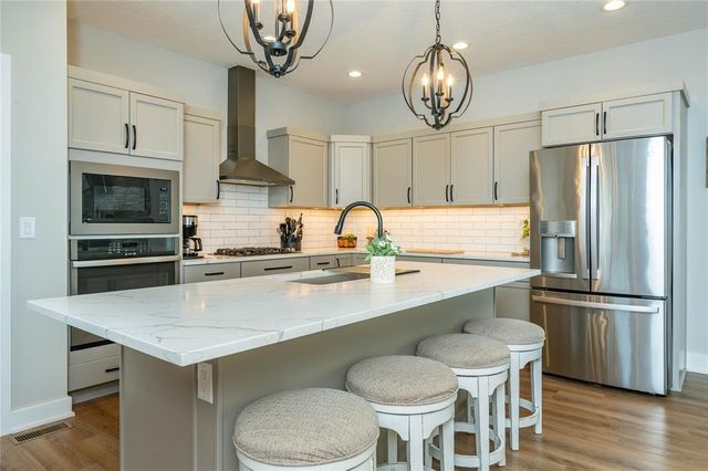 202 SW Prairie Trail Parkway, Ankeny, IA 50023