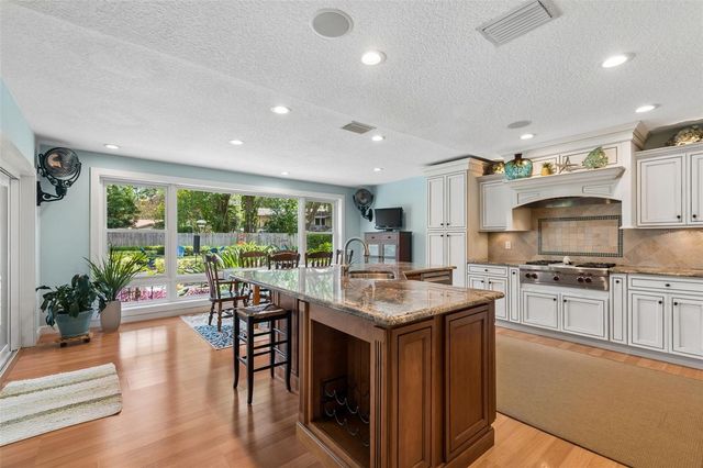 3104 TARABROOK DRIVE, Tampa, FL 33618