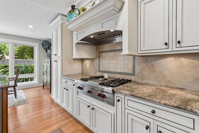 3104 TARABROOK DRIVE, Tampa, FL 33618