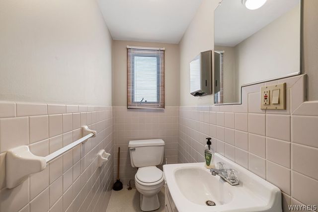 2290 Main Street, Buffalo, NY 14214