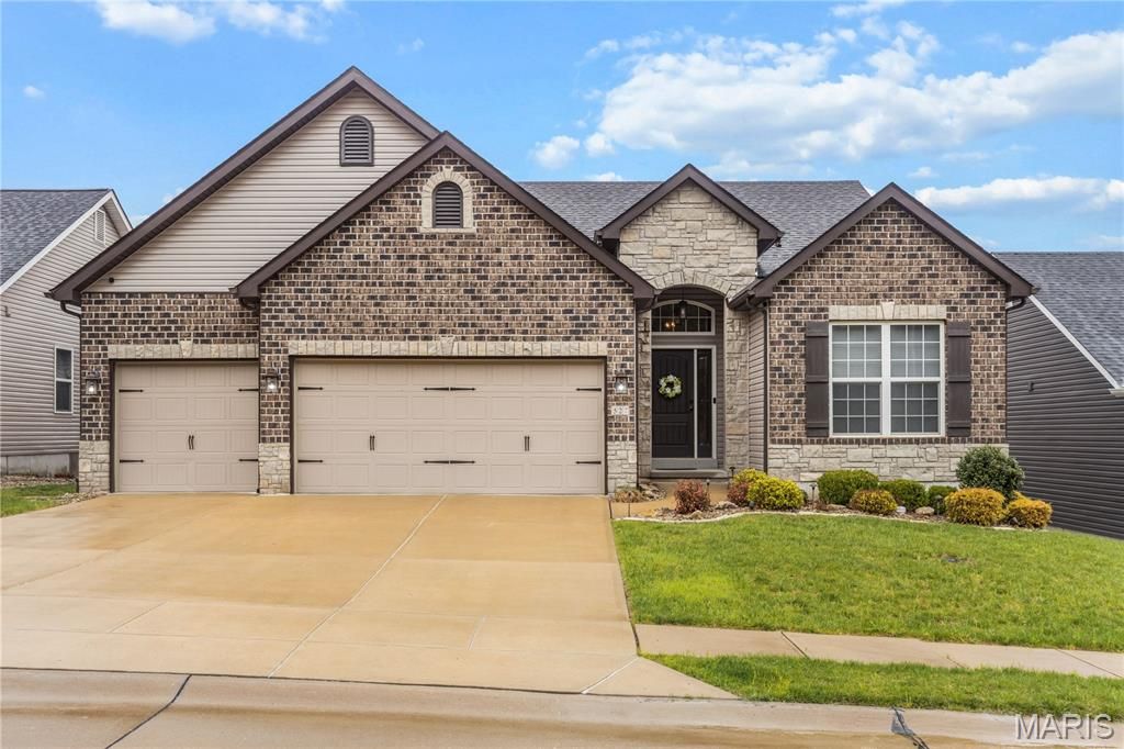 527 Amber Way Court, Imperial, MO 63052