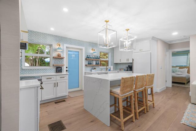 7 Fayette Drive, Boynton Beach, FL 33435