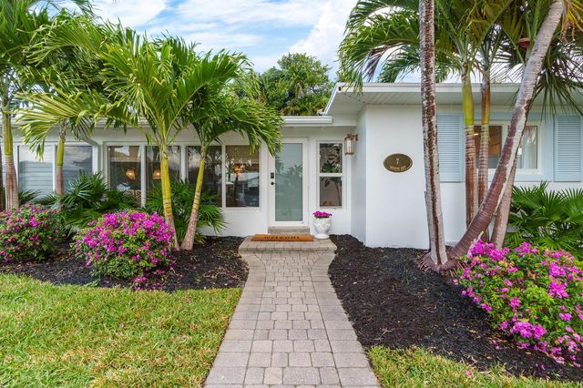 7 Fayette Drive, Boynton Beach, FL 33435