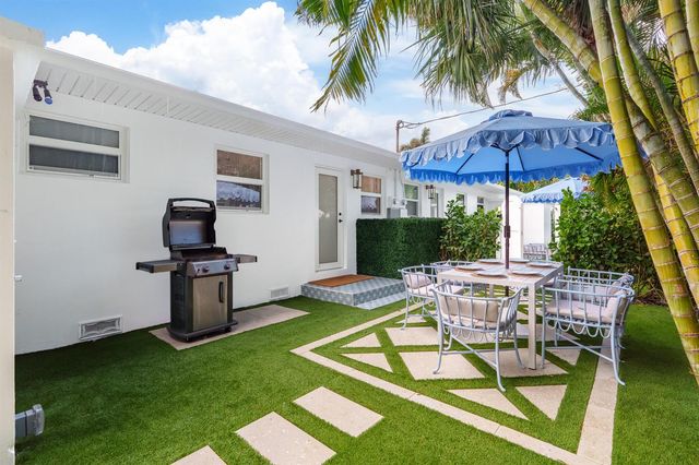 7 Fayette Drive, Boynton Beach, FL 33435